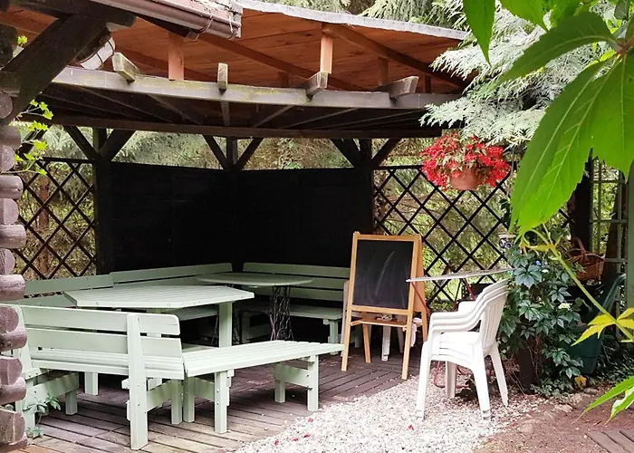 Letniskowy Na Kaszubach Lub Z Kominkiem