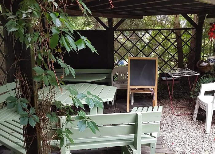 Alojamento de Turismo Selvagem Letniskowy Na Kaszubach Lub Z Kominkiem