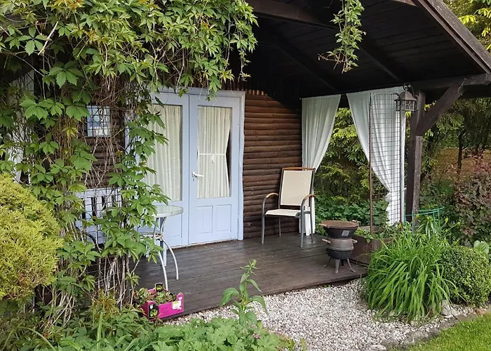 Alojamento de Turismo Selvagem Letniskowy Na Kaszubach Lub Z Kominkiem *