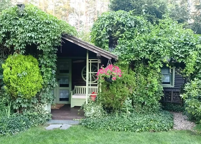 Alojamento de Turismo Selvagem Letniskowy Na Kaszubach Lub Z Kominkiem *