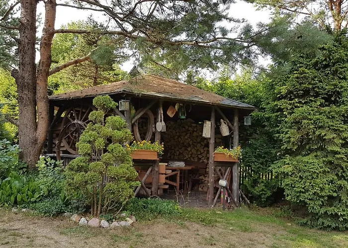 Alojamento de Turismo Selvagem Letniskowy Na Kaszubach Lub Z Kominkiem