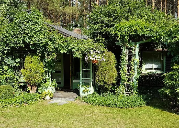 Alojamento de Turismo Selvagem Letniskowy Na Kaszubach Lub Z Kominkiem