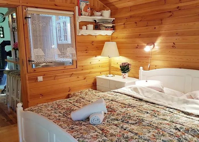 Letniskowy Na Kaszubach Lub Z Kominkiem