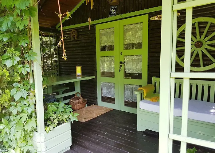 Alojamento de Turismo Selvagem Letniskowy Na Kaszubach Lub Z Kominkiem Puck