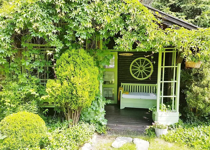 Alojamento de Turismo Selvagem Letniskowy Na Kaszubach Lub Z Kominkiem