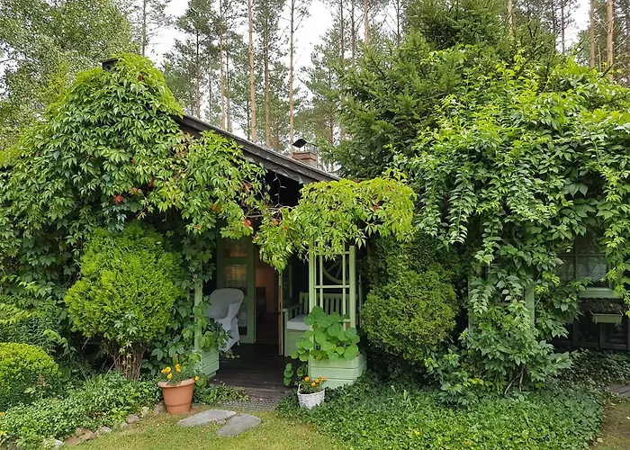 Alojamento de Turismo Selvagem Letniskowy Na Kaszubach Lub Z Kominkiem Puck