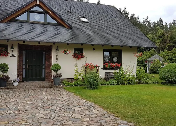 Alojamento de Turismo Selvagem Letniskowy Na Kaszubach Lub Z Kominkiem