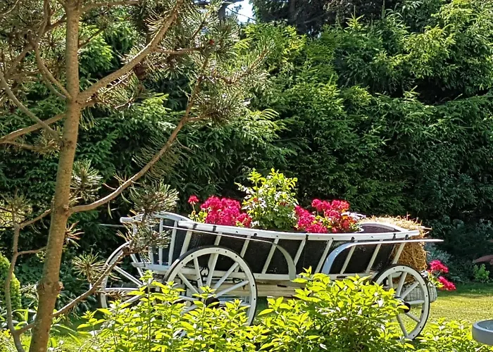 Alojamento de Turismo Selvagem Letniskowy Na Kaszubach Lub Z Kominkiem Puck